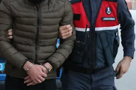 Müdir müavininə - HÜCUM ETDİ