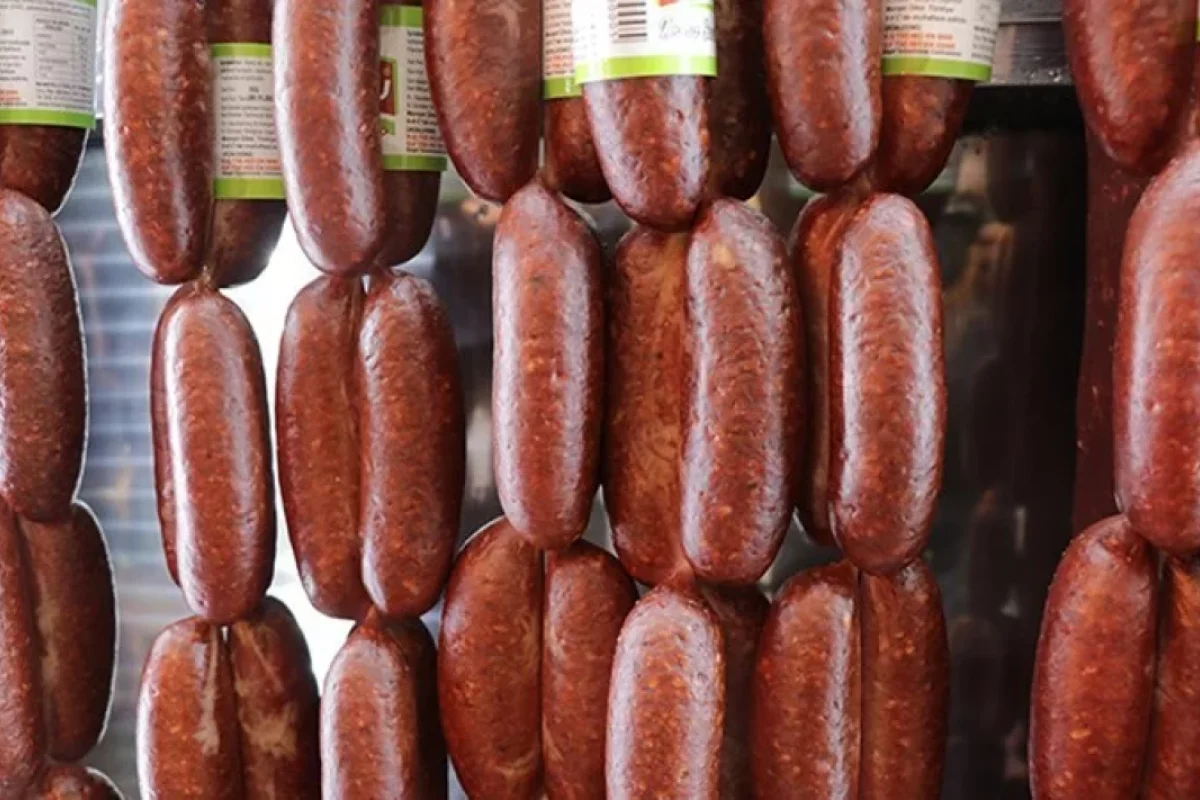 İnsanlara at, eşşək əti - YEDİZDİRDİLƏR