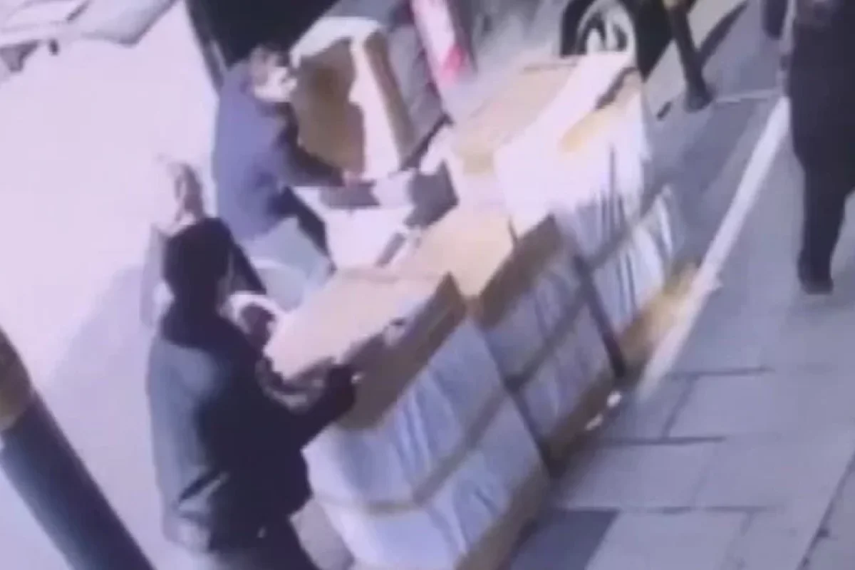 5 nəfər 1 paltonu - OĞURLADILAR