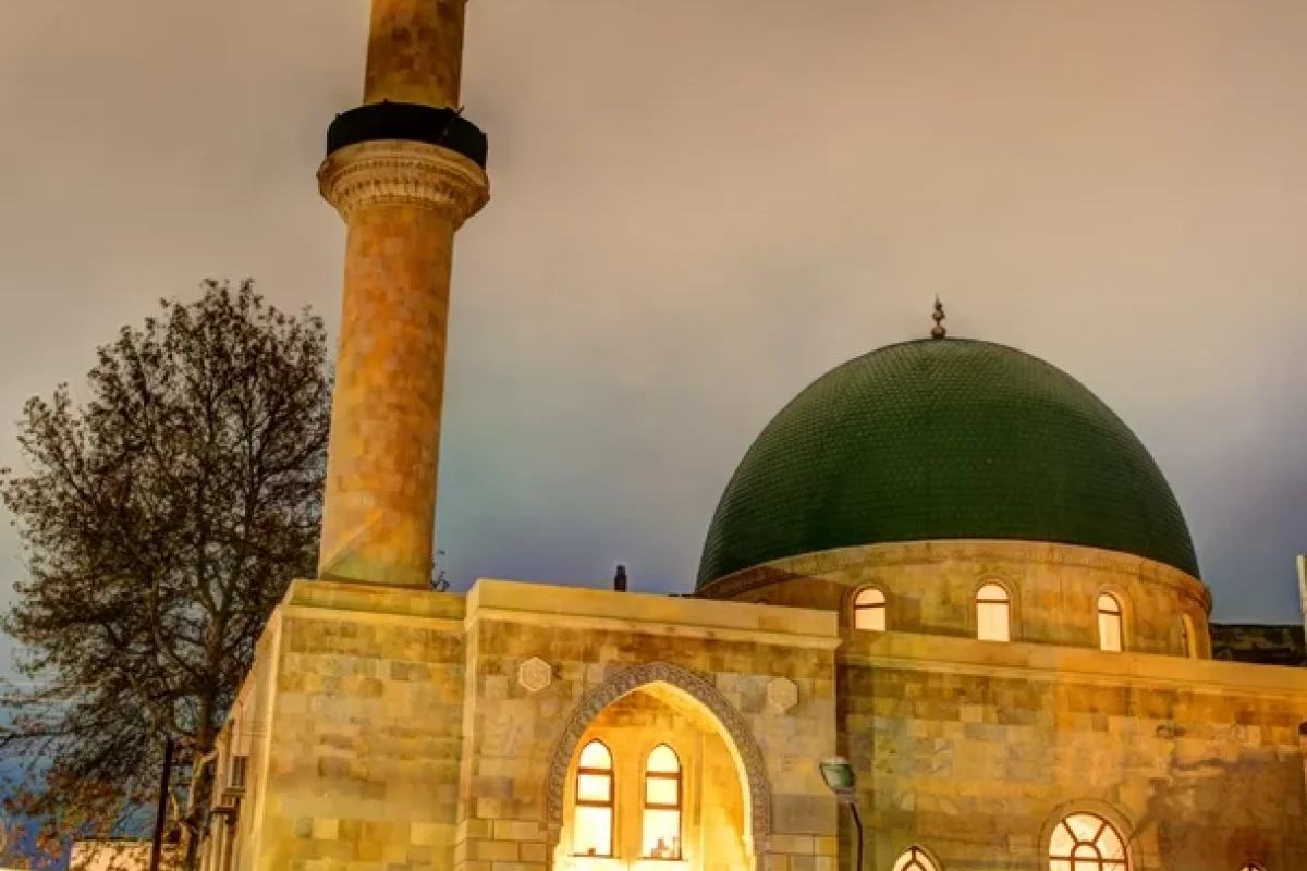 Məscidin açılışındakı ürəkağrıdan - GÖRÜNTÜ