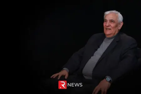 "Ramiz Rövşənin yanında şeir yazmağımla fəxr edə bilmərəm"