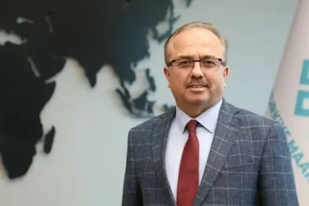Türkiyənin yeni səfiri Şəhidlər xiyabanını ziyarət etdi