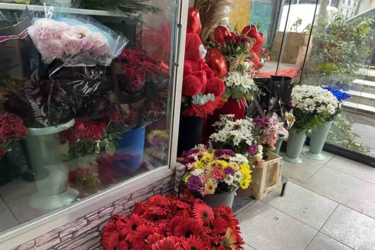 Sevgililər Günü öncəsi maraqlı - oğurluq