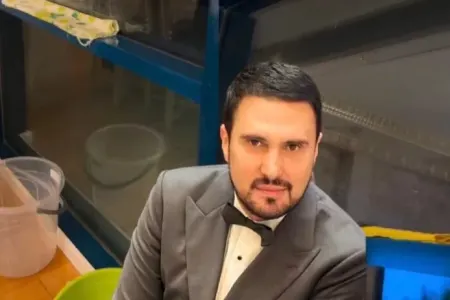 “Sənətkarlığın başına dəysin”