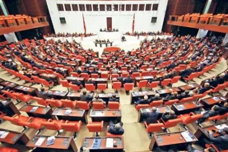 Vətəndaşın deputatdan ŞOK istəyi: - Qanunu ləğv edin, arvadıma şillə vura bilmirəm