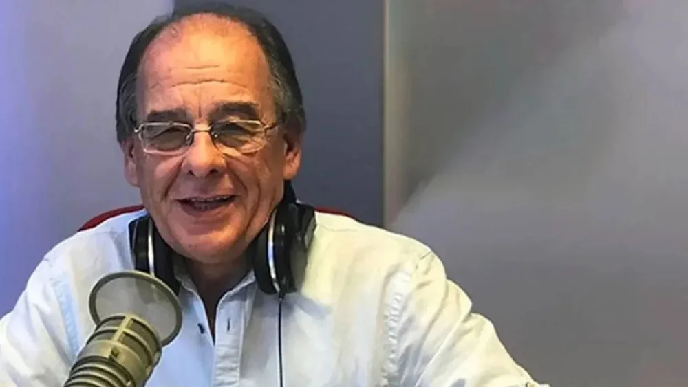 Məşhur yazıçı öldü - FOTO