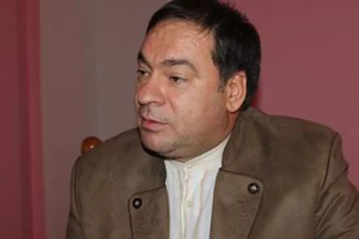 "Aldadıb 250 manatımı aldılar"