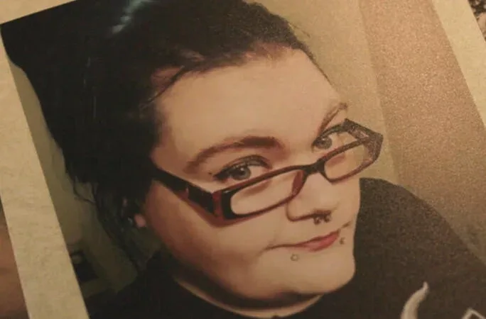 Qadın uzun bığına görə REKORDÇUDUR - FOTOlar