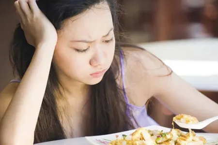 Səhərlər hiss edilən bu vəziyyət xərçəngin ilk əlaməti ola bilər