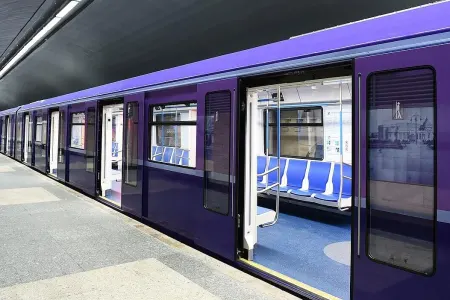 Metroda sərnişinə - HÜCUM ETDİ