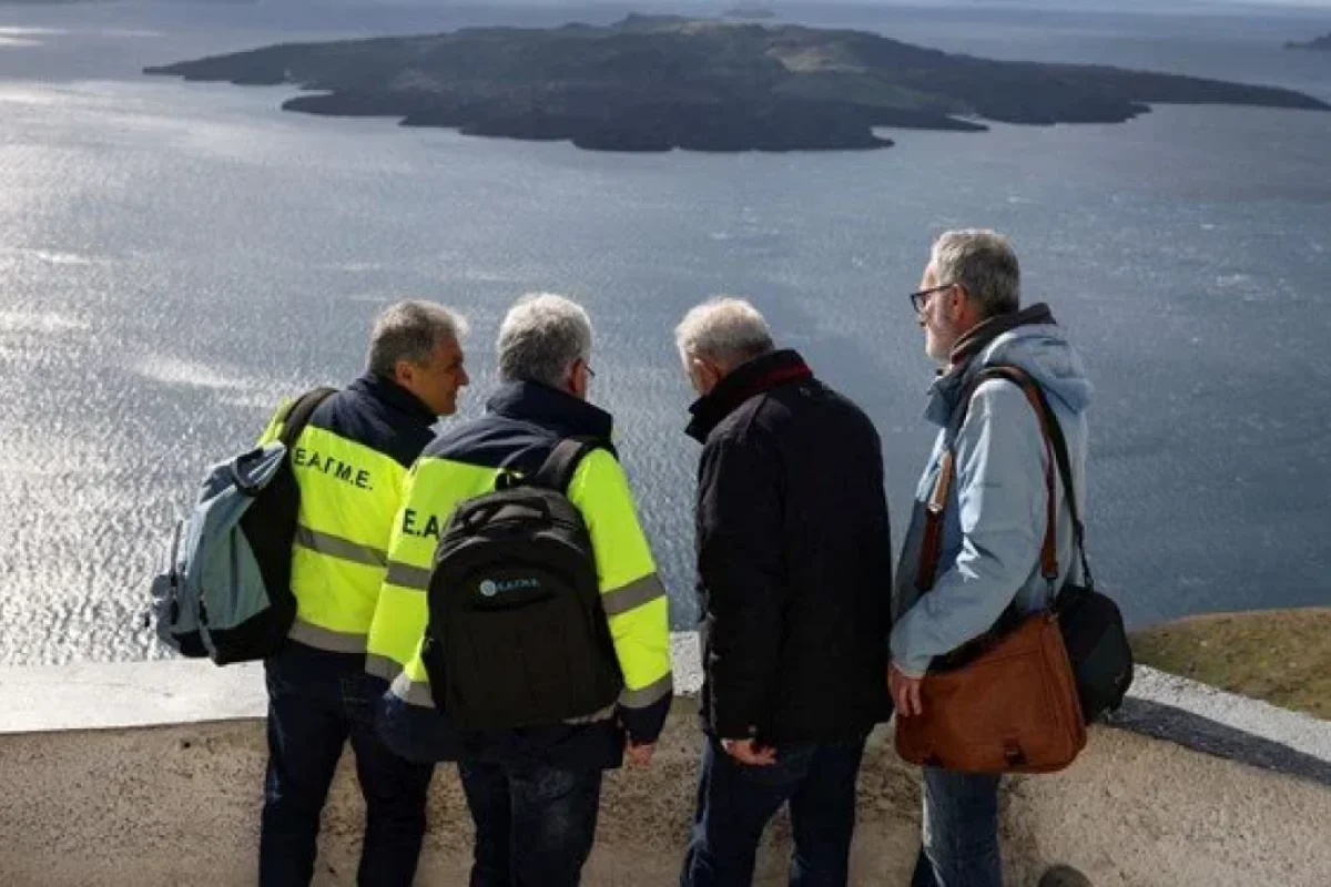 Yunanıstan hazırlaşır: - "Qaçış limanı” tikilir!