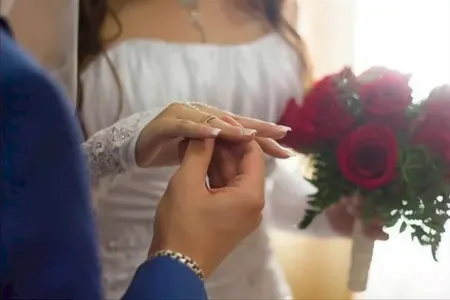 20 yaşlı qız toyu günü infarkt keçirib - ÖLDÜ