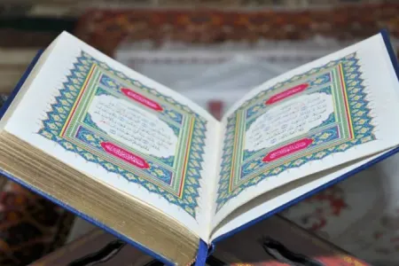 Azərbaycanda 700 minə - Quran satılır