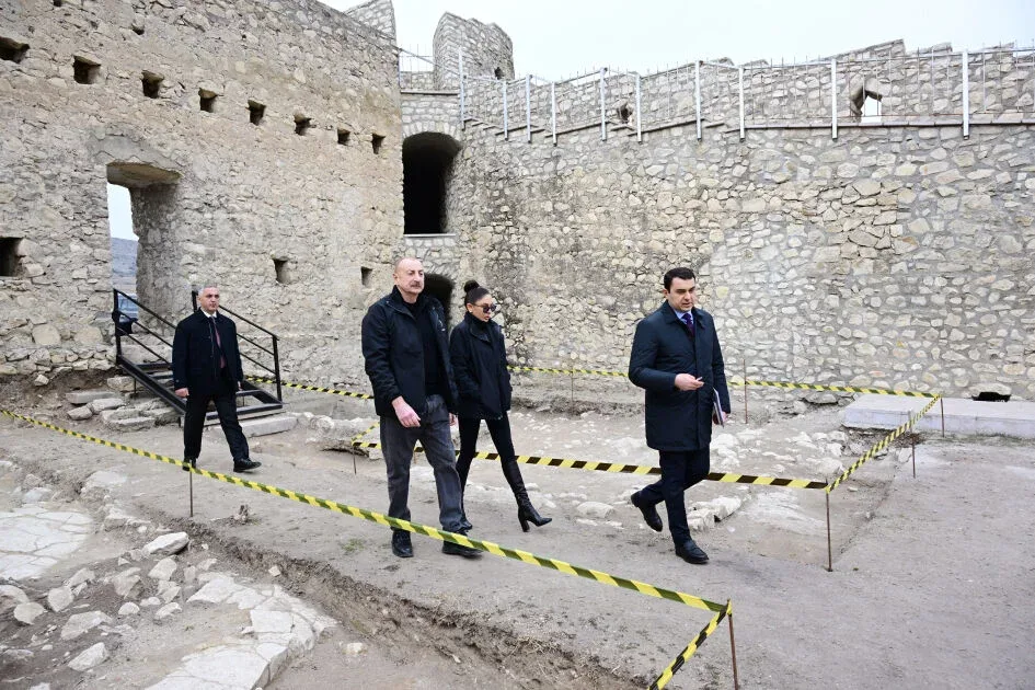 Prezident və xanımı Əsgəran qalasında - FOTOLAR