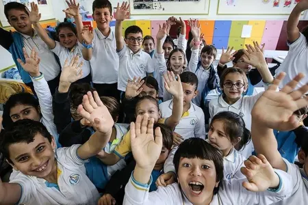 Güclü qara görə məktəblərdə tətil elan olundu - bu ölkədə