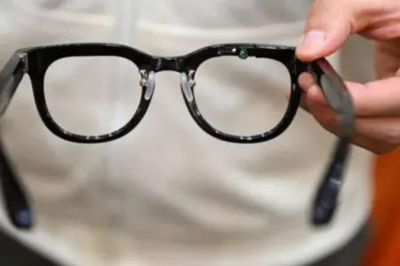 Bakıda kəşfiyyatçı eynəklərini - kimlər satır, kimlər alır?