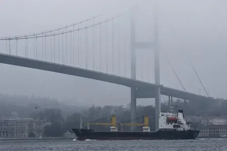 Gəmilərin hərəkəti dayandırıldı