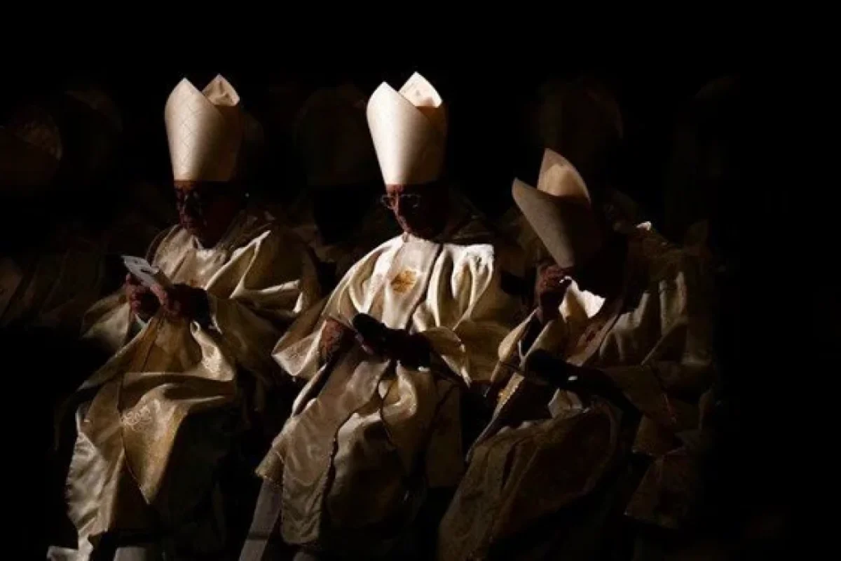 Papa ölür? - "Kreslo müharibəsi" BAŞLADI