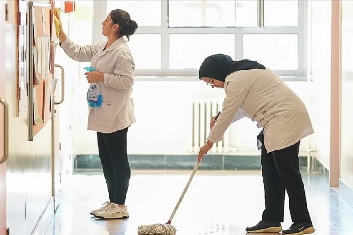 Təmizliyə gələn qadın - HAMINI ŞOKA SALDI
