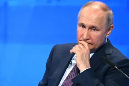 “Niyə bu dövləti dağıtdılar?” - Putin KÖVRƏLDİ