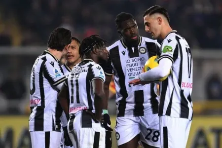 İtaliyada penalti qalmaqalı -