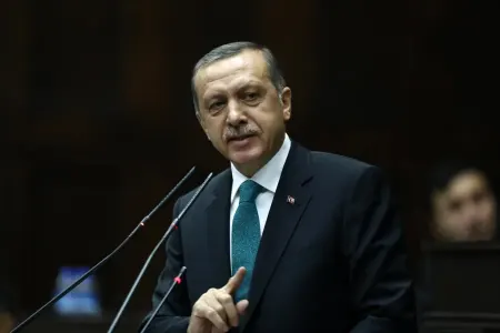 Ərdoğan yenidən AKP-nin sədri seçildi