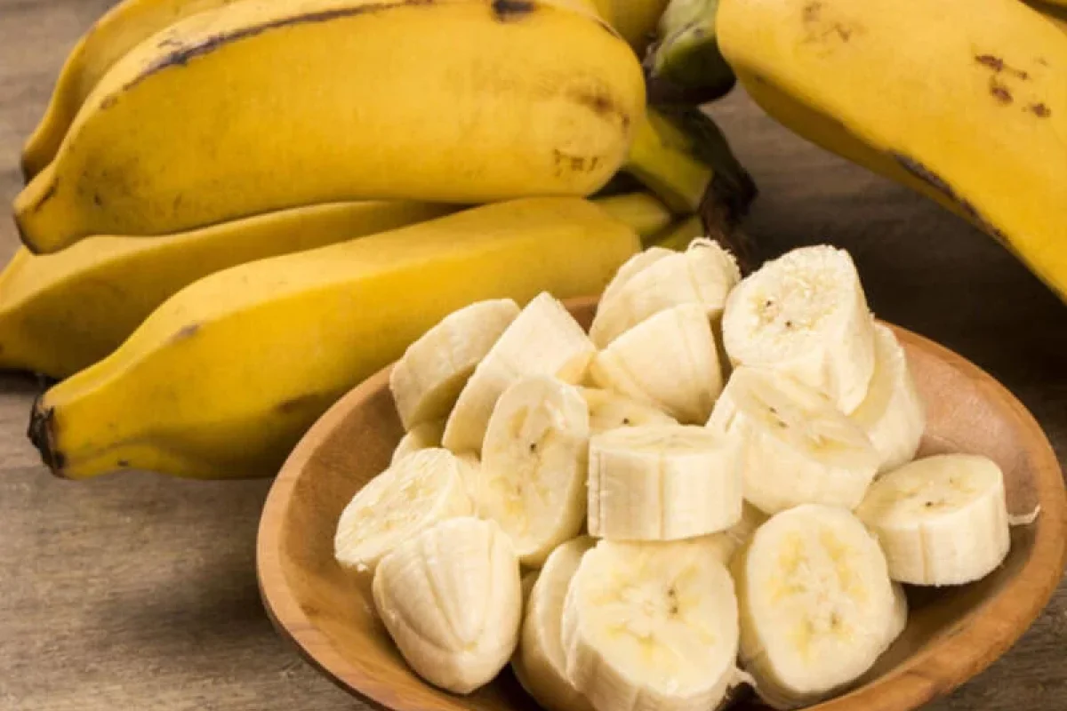 Bananı bu vaxta qədər səhv yeyirmişik - Doğrusu necədir?