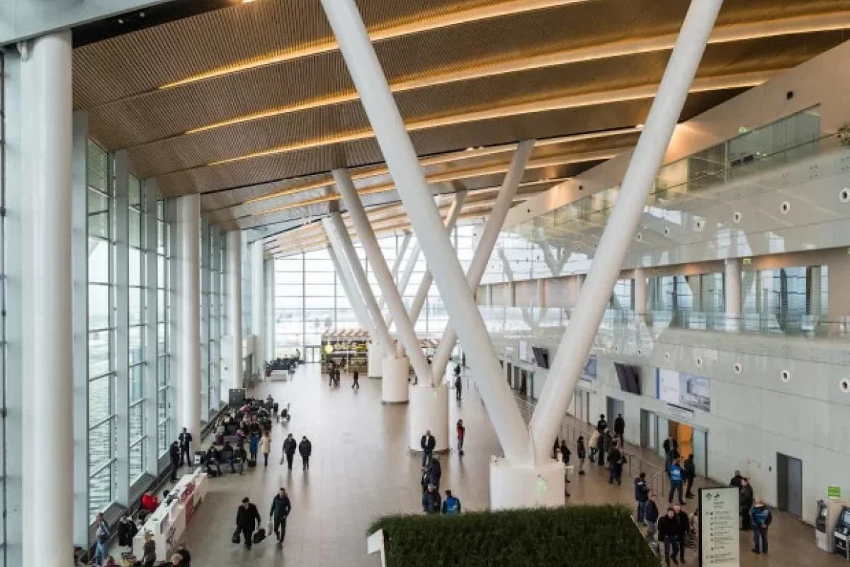 Aeroportlarda VİP-dən istifadə bu şəxslərə də şamil olundu -