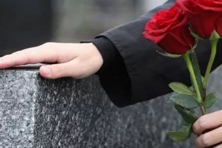 Tanınmış həkim dünyasını dəyişdi