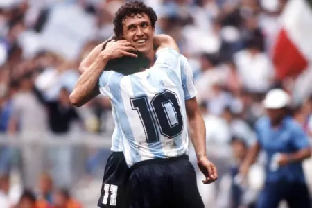 "Maradonanı Messidən üç dəfə çox vurub yerə yıxıblar"