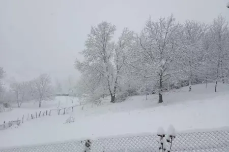Qarlı havada uşaqlara - bunu etməyin