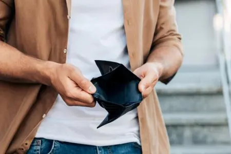 Evdə pulları burada saxladığınız üçün ARTMIR: - cibiniz boşalır