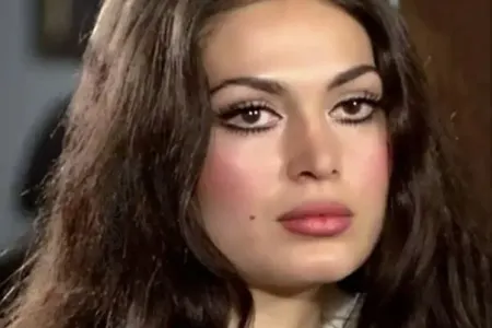 Türkan Şoray: - "Gənclərə məsləhətim,az makyaj etsinlər"