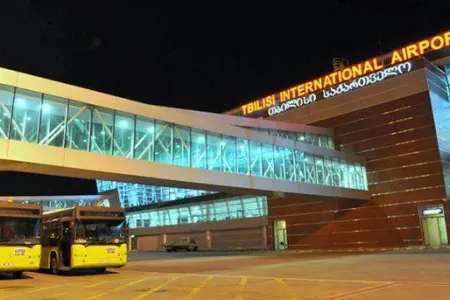 Tiflis aeroportunda təcili təxliyə elan edildi