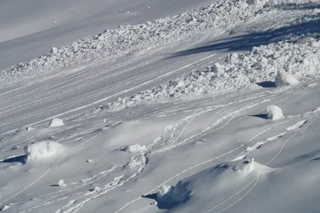 Hindistanda qar uçqunu 8 nəfərin həyatına son qoyub