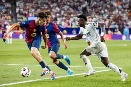 Dünya futbolunda ən yüksək maaş verən 15 klub - FOTO