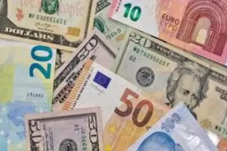 Banklar daha dollar almır: - Nə baş verir?