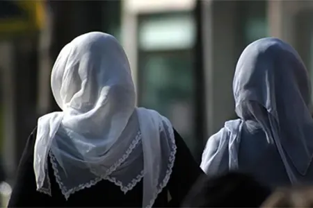Bu şəxslərə hicab - qadağan olundu