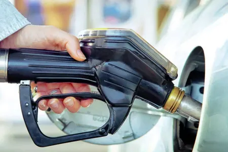 "Azpetrol"da avtomobil partladı