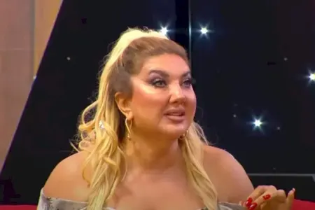 “Yığışdırın israfçılığı!” - Şairə qəzəbləndi