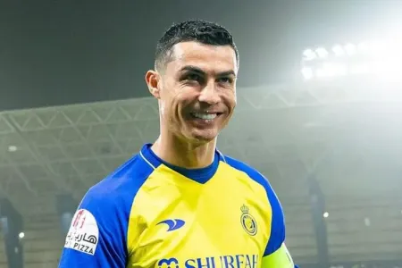 Ronaldodan oxşarına: “Qardaşım, sən eybəcərsən” - FOTO