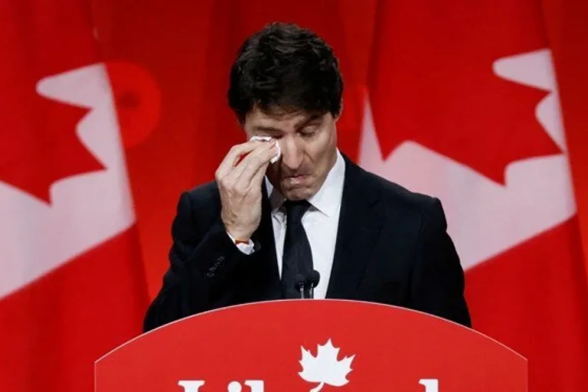 Baş nazir Trüdo göz yaşları içində - sağollaşdı