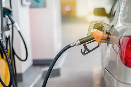 İcra hakimiyyəti “Azpetrol”dan 28 min manatlıq benzin alır