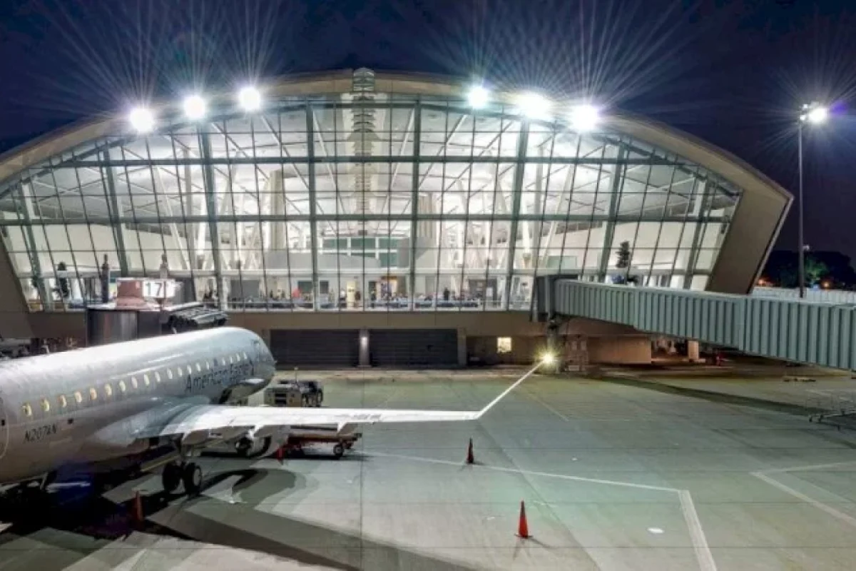 Almaniyanın 13 aeroportunda tətil elan edildi