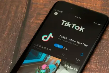 Tiktokda yeni qaydalar - Yeniyetmələr saat 22:00-dan sonra...