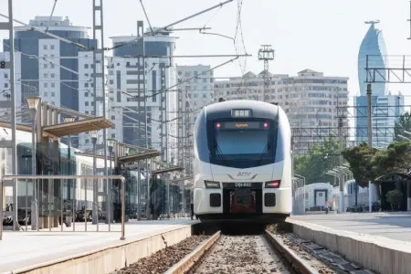 Bakı-Sumqayıt qatarları bayramda hansı qrafiklə çalışacaq?