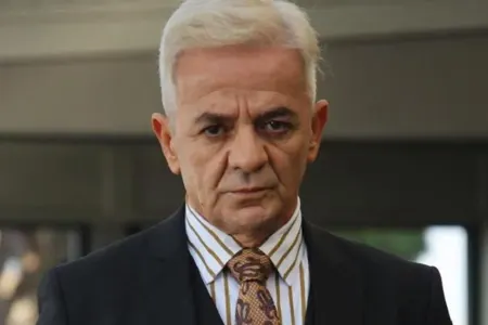 "Kurtar Vadisi Pusu"nun aktyorundan bahalaşmaya - ETİRAZ