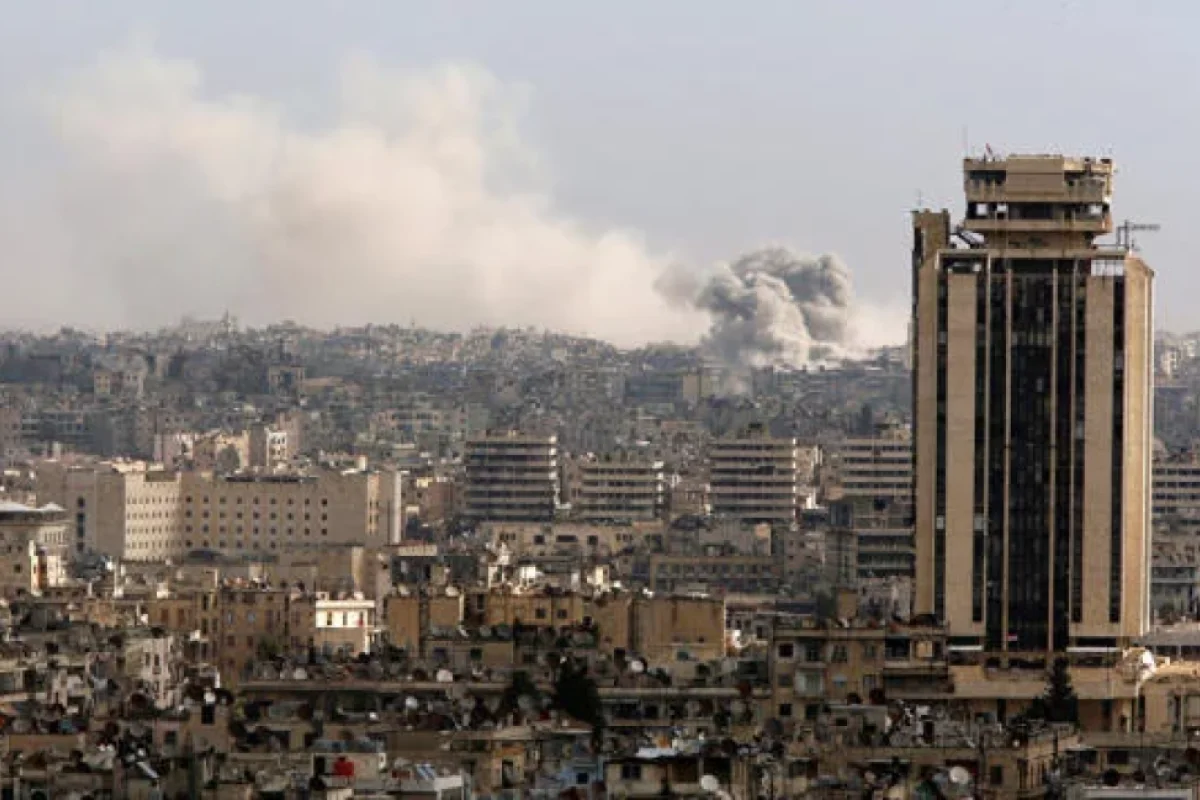 İranda bina ÇÖKDÜ