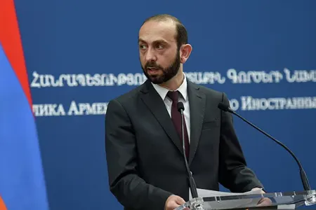 “Ancaq türklərə cavab verirsiniz?” - Erməni jurnalistlər Mirzoyana qarşı
