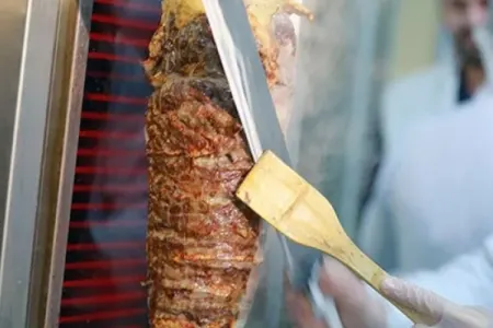 Yenə dönər, yenə kütləvi zəhərlənmə: - qidanı zəhərə döndərən mərəz...